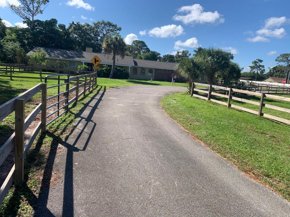 Oyo Family Ranch At Melbourne Fl Hotel Eksteriør billede